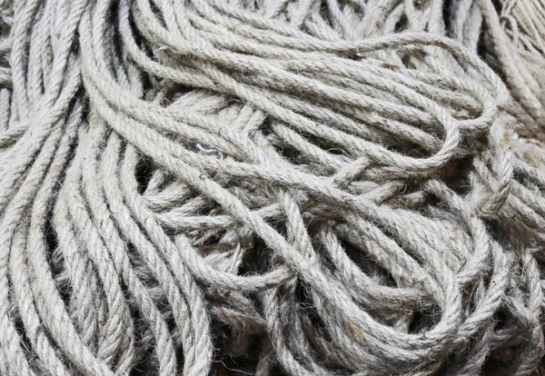 Many skeins of raw rope for sale — Stock Photo, Image