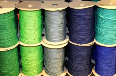 yün ve pamuk konuları skeins