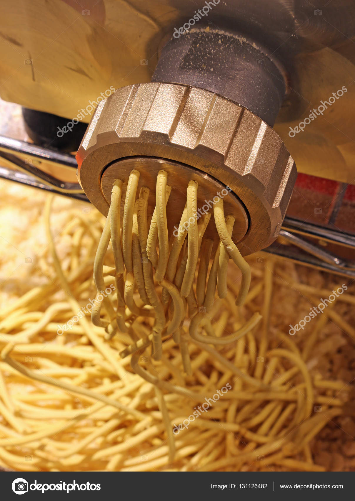 machine that makes pasta