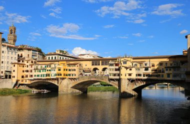 Eski Köprü Ponte Vecchio Floransa İtalya Arno aradı. 