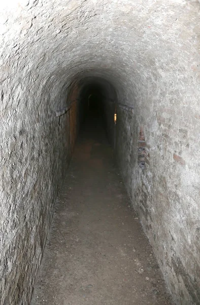 Long tunnel of a secret passage — Stock Photo, Image