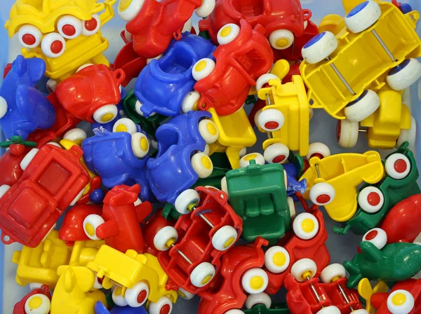 Sok színes műanyag játék autó — Stock Fotó