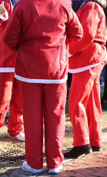 Insamling av personer med jultomte kläder — Stockfoto