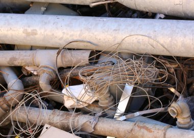 demir borular ve geri dönüşüm için bir depolama diğer demir çelik malzeme