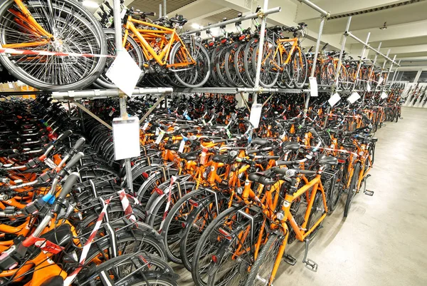 Vicenza, VI, Italy - January 1st, 2017: huge warehouse  with many bikes — Stock Photo, Image