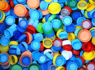 malzeme geri dönüşüm için birçok plastik kapaklar topluluğu