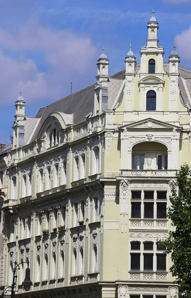 Merkezi şehir Avrupa'nın etkileyici tarihi bir bina — Stok fotoğraf