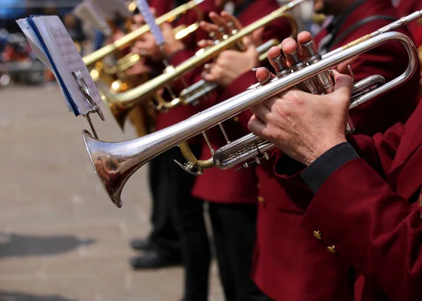 Trumpet players during an outdoor exhibition — Stock Photo, Image