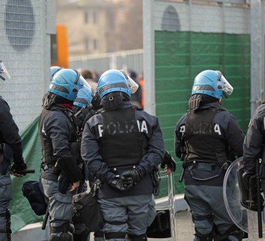 Vicenza, VI, İtalya - 28 Ocak 2017: İtalyan polis çevik