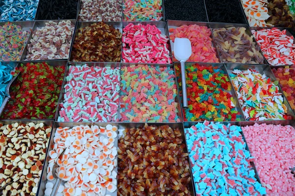 Bonbons à sucre en vente dans le stand du marché — Photo