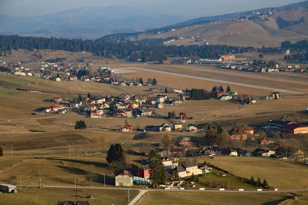 Panorama der stadt asiago in der provinz vicenza in nor — Stockfoto