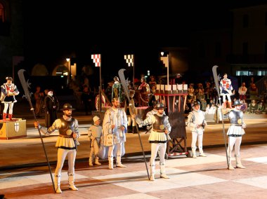 Marostica, VI, İtalya - 9 Eylül 2016: satranç oyunu gerçek p