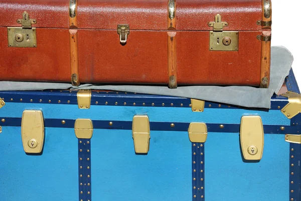 Vintage trunk luggage and a suitcase — Stock Photo, Image