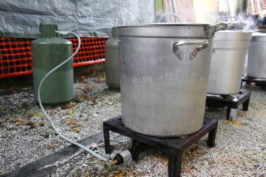 derme çatma mutfak gıda mülteciler için hazırlanması için