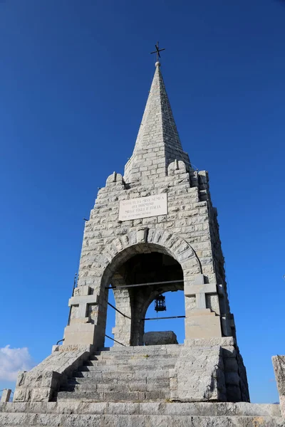 Historical Ossuary of Mount Cimone in memory of soldiers during — Stock Photo, Image