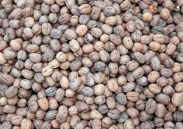 Groep van noten te koop in een markt — Stockfoto