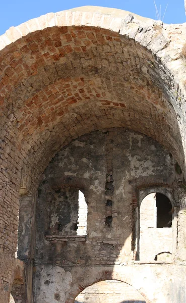 Deatil di un'antica fortificazione della prima guerra mondiale nei pressi di Asiago Ci — Foto Stock