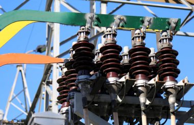 yüksek gerilim trafo gücü Seramik İzolatörler pl