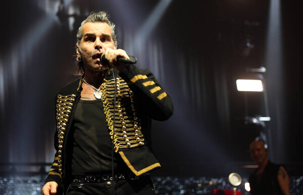 Падуя Падова, PD, Италия - 29 марта 2017 года: Пьеро Пелу вокалист
