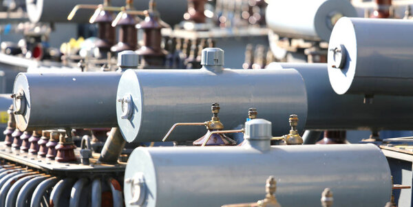 снятые с производства трансформаторы напряжения в загрязняющих устаревшее мат
