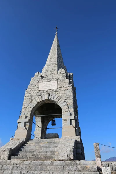 Historische Ossuarium van Mount Cimone ter nagedachtenis van de soldaten tijdens — Stockfoto
