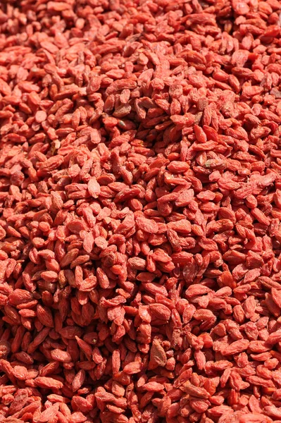 Bagas de goji secas à venda em um mercado — Fotografia de Stock