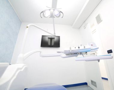 halojen ışık olmayan kişiler aşağıdan ile diş Kliniği