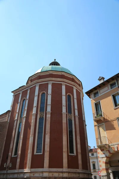 Apsis van de grote kathedraal in Vicenza in Italië — Stockfoto