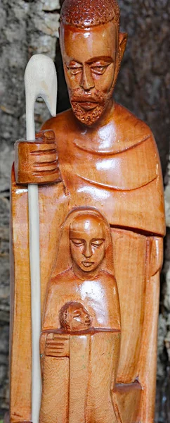 Krippe mit der Heiligen Familie im afrikanischen Stil — Stockfoto