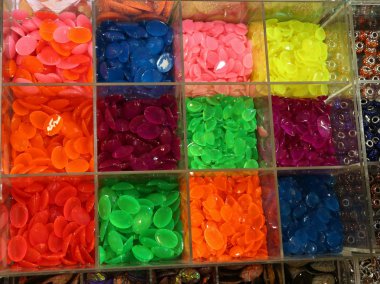 Taşlar ve kostüm takı için dekorasyon ve ev-ma oluşturmak için