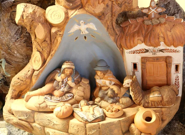 Nativity scene of Latin America with the holy family and the dov — Stock Photo, Image