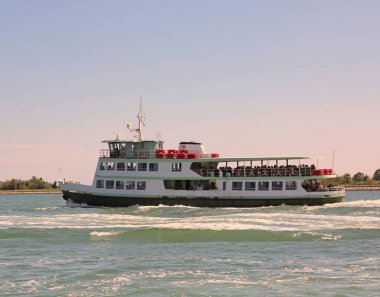 Yolcu gemisi Vaporetto ihbar turist taşımacılığı için