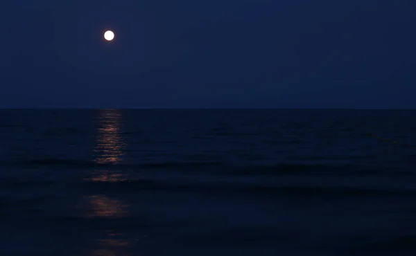 Luna piena di notte — Foto Stock