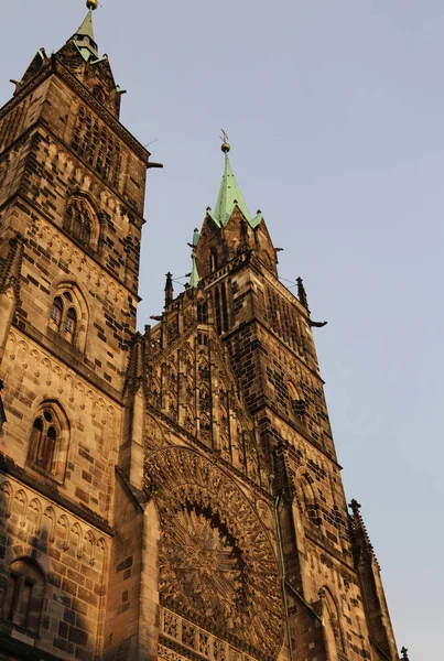Saint Lorenz néven Lorenzkirche német nyelv az én — Stock Fotó