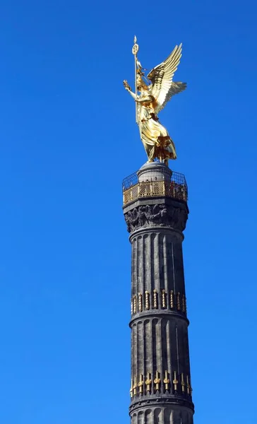 Kolom Kemenangan adalah sebuah monumen di Berlin — Stok Foto