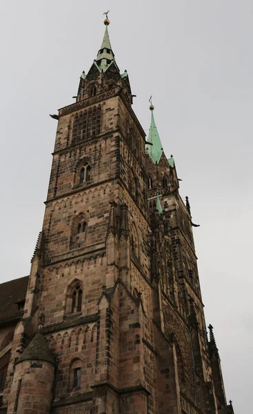 St. Lawrence Kilisesi bir ortaçağ Nurembe eski şehir