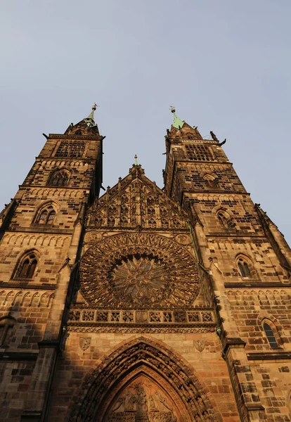 Aziz Lorenz aynı zamanda Lorenzkirche ihbar Alman bir bana dilidir