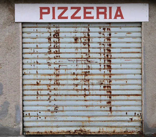 kapaklı ekonomi nedeniyle kapalı pizzacı metni ile imzalamak