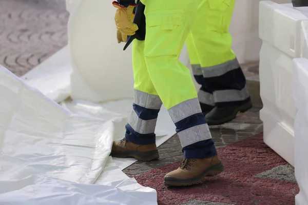 Civil protection men with high visibility clothing during an exe — Stock Photo, Image