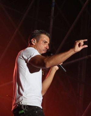 Vicenza, VI, İtalya - 5 Eylül 2017: Gabbani canlı konser 