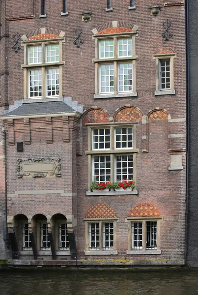 Old Amsterdam house in Holland in northern Europe — Stock Photo, Image