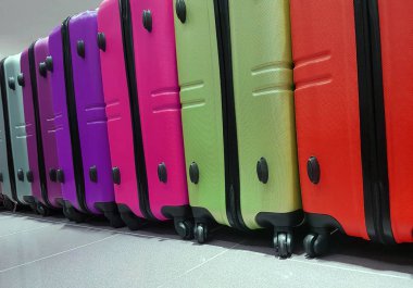 birçok bavul seyahat aksesuarları mağaza satış için