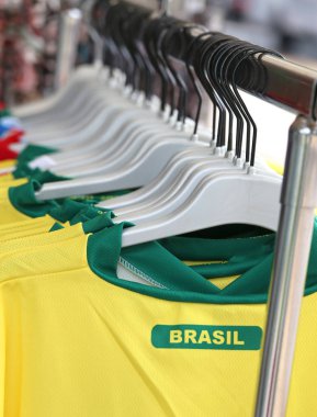 Metin Brasil Satılık ile birçok T-Shirt