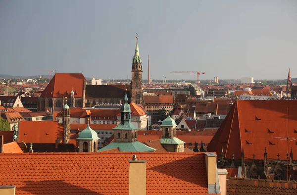 Panorama de la ciudad de Nuremberg en Alemania con techos de casas —  Fotos de Stock