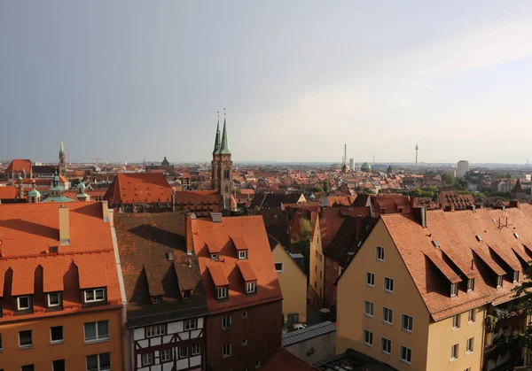 Nürnberger Stadtpanorama in Deutschland in Mitteleuropa mit Dach — Stockfoto