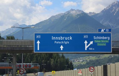 Avusturya Innsbruck gitmek için karayolu üzerinde yol tarifi