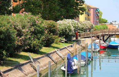 tekneler gezilebilir canal Saint Elena Quartier Venedik içinde