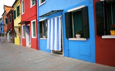 Burano Adası Venedik bir kaç mil renkli evler 