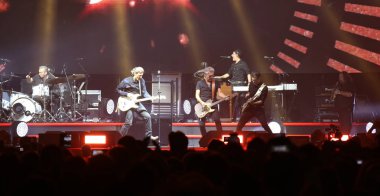 Padova, Pd, İtalya - 20 Ekim 2017: Live konser Luc kapalı