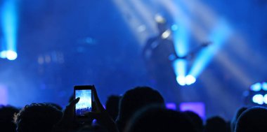 Fotoğraf ve modern akıllı telefonlar dur ile kayıt video fanlar çekmek